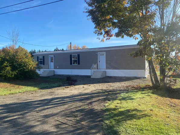 11 Summer Drive, Farmingdale, ME 04344