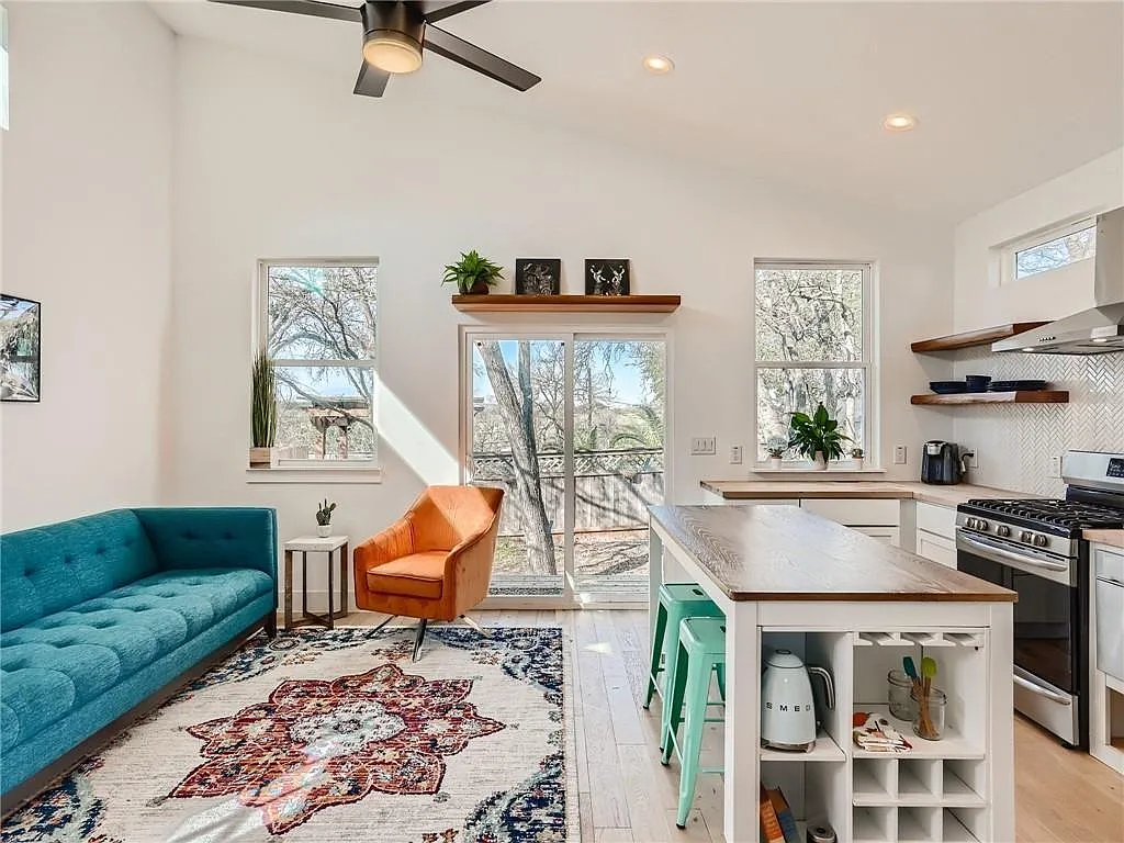 1 bed, 520 sqft, $1,995 — Photo 2