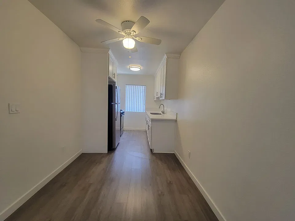 14845 Erwin St #7