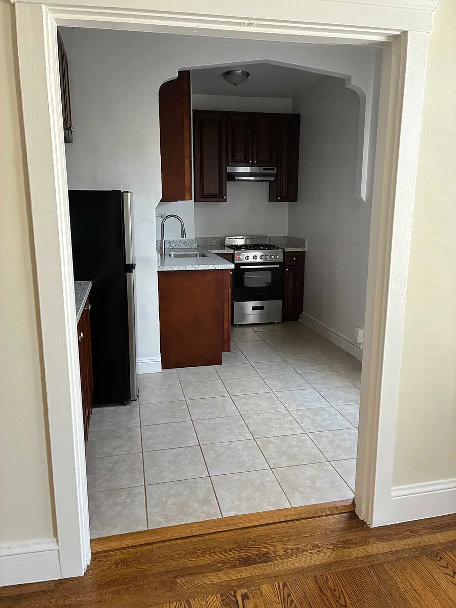 Building Photo - 2410 Chestnut St #16