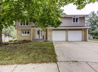 4676 Lawson Dr, Decatur, IL 62526