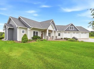 984 152nd Ave, New Richmond, WI 54017