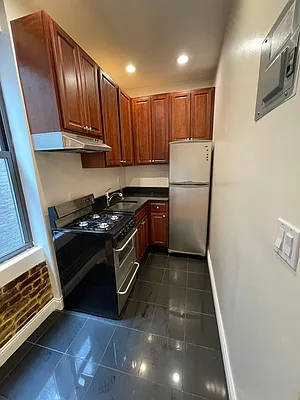 Rented by Oxford Property Group | media 8