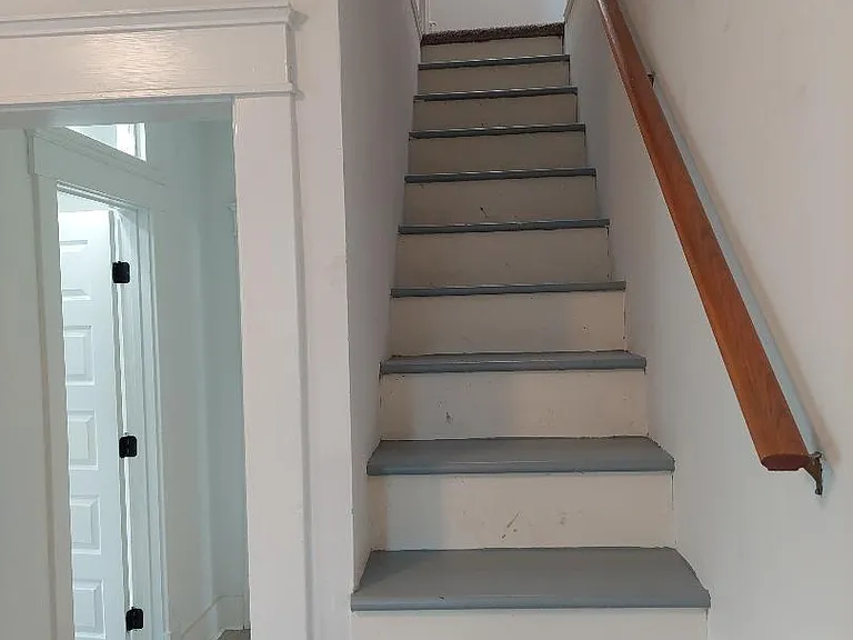1032 Mansfield St — Photo 8