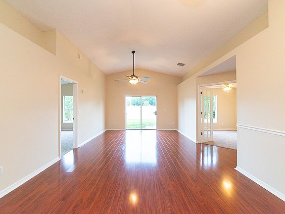 3rd image of 106 London Fog Way