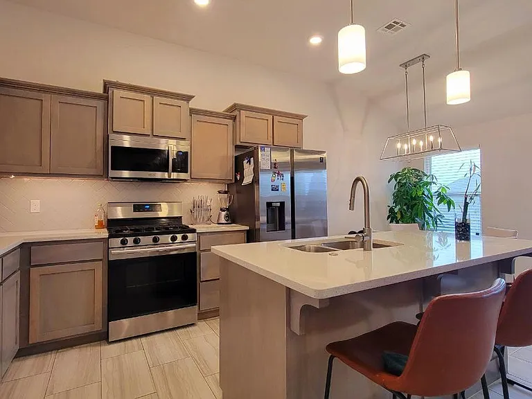 4705 Apatite Bluff Dr — Photo 17