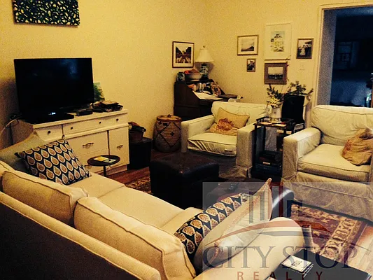 Rented by City Stop Realty | media 8