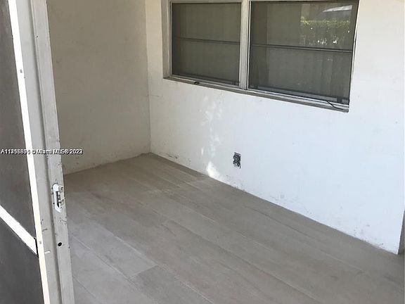 3rd image of 501 Blue Heron Dr APT 109A