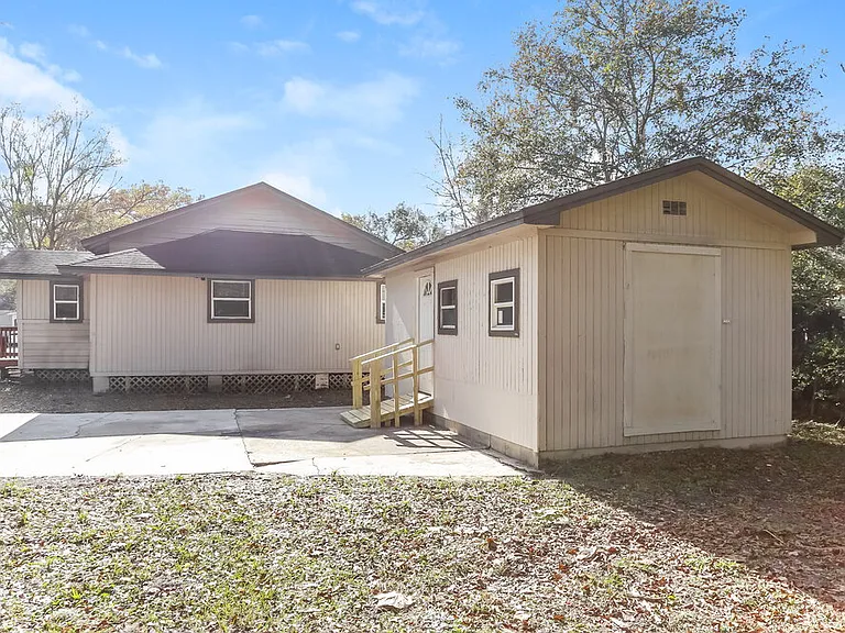 2839 Spring Park Rd — Photo 16