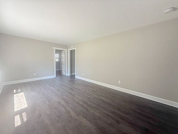 2nd image of 1335 Woodland Ave