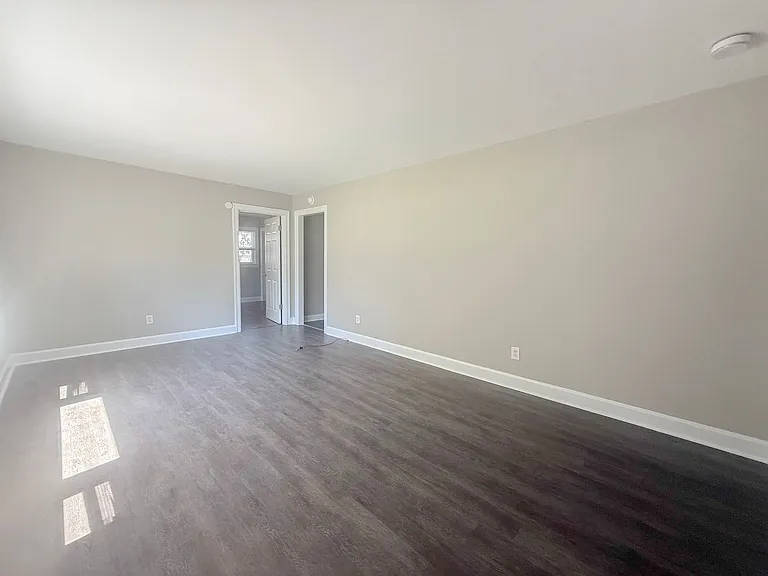 1335 Woodland Ave — Photo 2