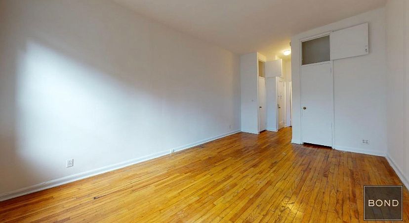 2nd image of 309 E 85th St #4AA