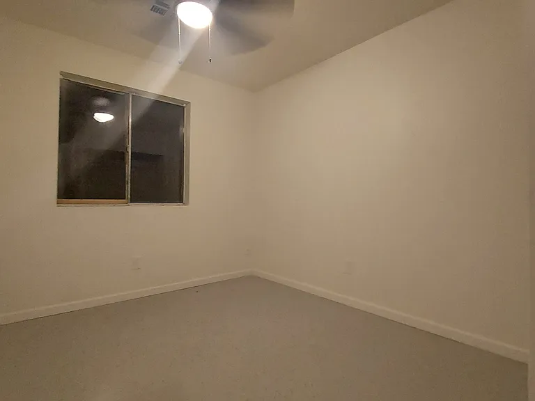 2302 W Turney Ave #C — Photo 4