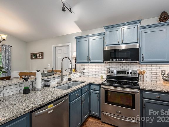 5th image of 1774 Smyrna Ln
