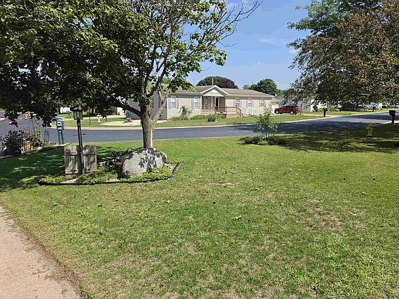 2nd image of 5413 Mahogany Ln