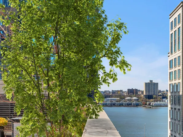 350 West 71st Street image 3 of 25