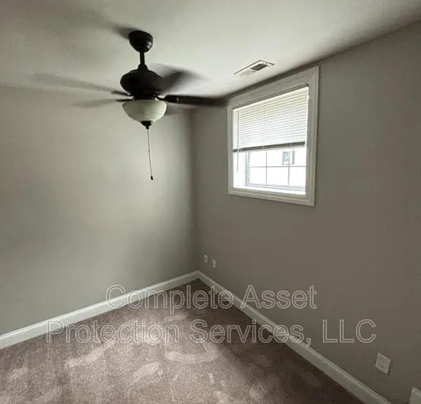 2715 Greene St — Photo 7