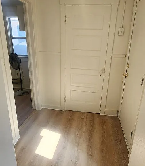 411-417 E Halliday St — Photo 6