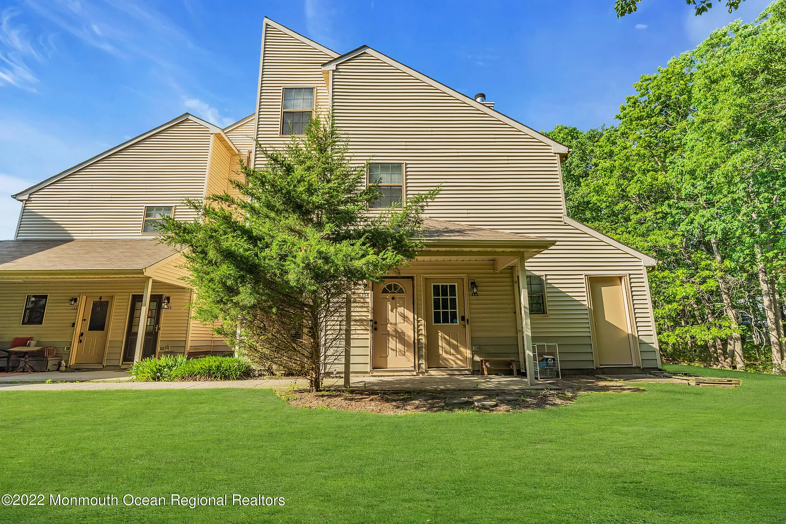 134 Whispering Oaks Way photo 1