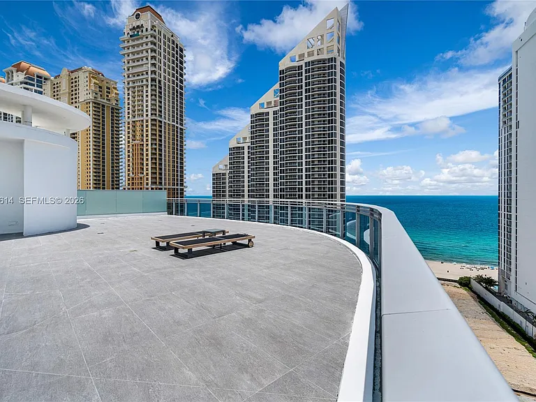 17550 Collins Ave #Penthouse 1 — Photo 14