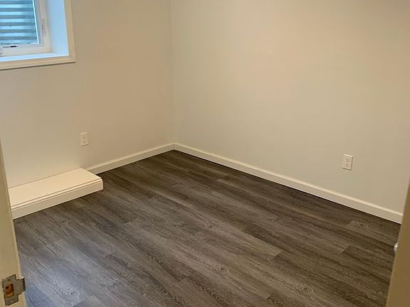 3rd image of 704 Koenigstein Ave #B2