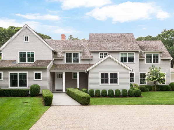 15 Golf Club Dr, Amagansett, NY 11930
