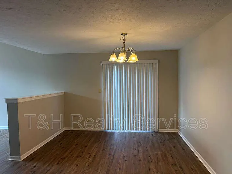 6682 Dunsdin Dr — Photo 7