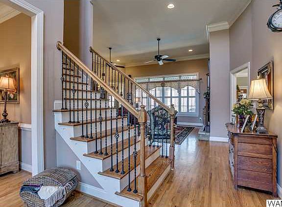 3rd image of 176 Fawn Ln