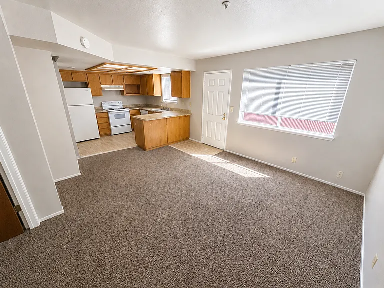 747 W 4th Ave — Photo 11