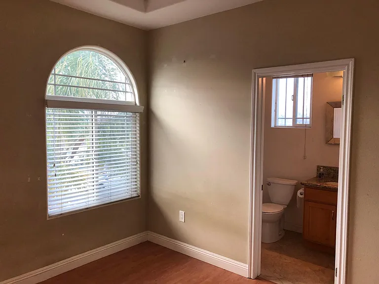 Hunter Ln — Photo 3