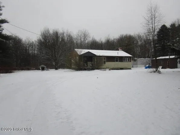 184 Smith Road, Amsterdam, NY 12010