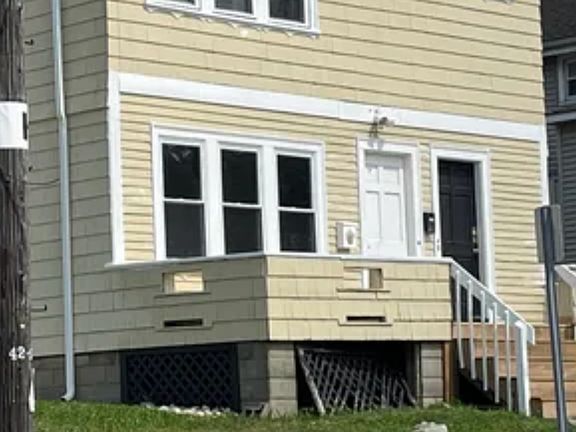 3rd image of 178-180 Warren Ave Unit 2