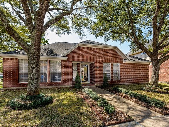 2nd image of 3202 Lee Cir