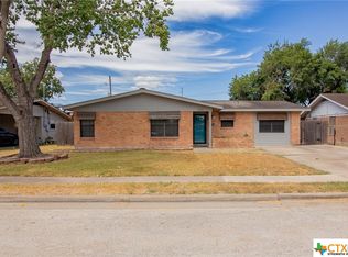 5301 Lilac Ln, Victoria, TX 77904