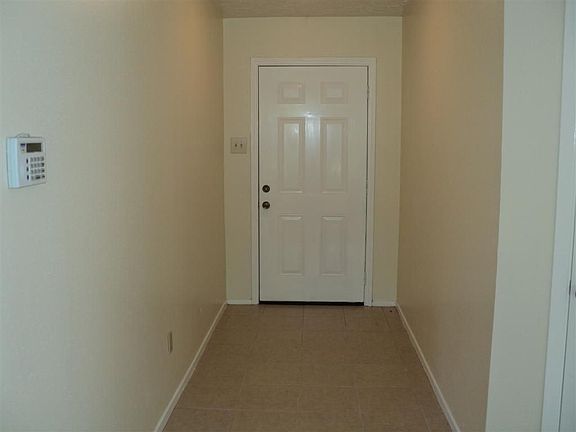 2nd image of 2406 Buttonhill Dr