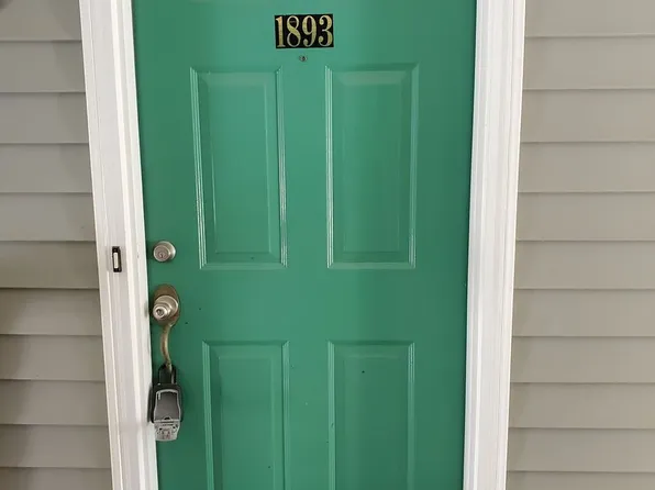1893 Chantilly Ct, Virginia Beach, VA