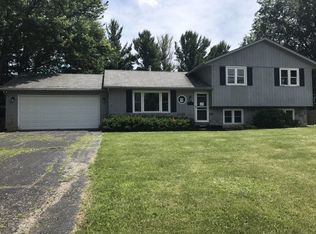 3203 Youngfield Dr, Rockford, IL 61114