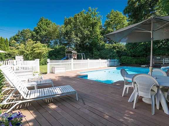 2nd image of 10 Jasmine Ln