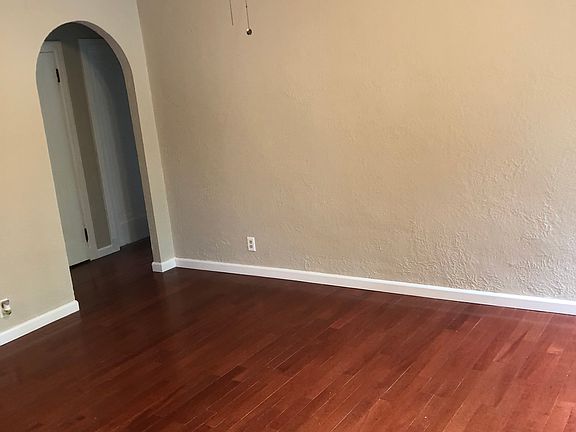 5th image of 8771 Bridgeport Ave