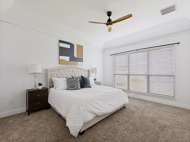 16400 Stillhouse Hollow Ct — Photo 14