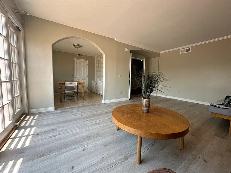 370 W Campus View Dr — Photo 24