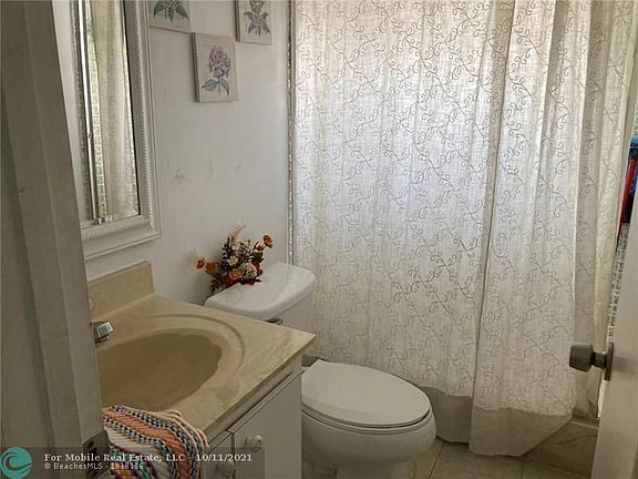 5th image of 7877 Golf Circle Dr APT 212
