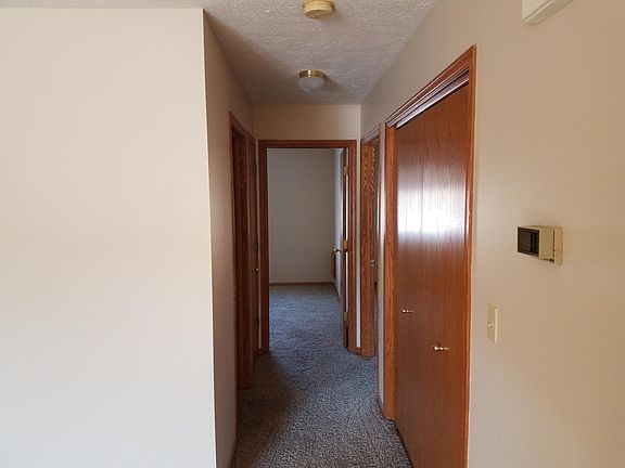 5th image of 732 Folsom Ln