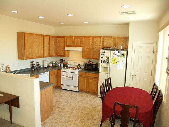 5th image of 4941 Gingerlyn St