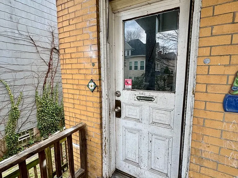111 S Ohio Street (Full Service) — Photo 3