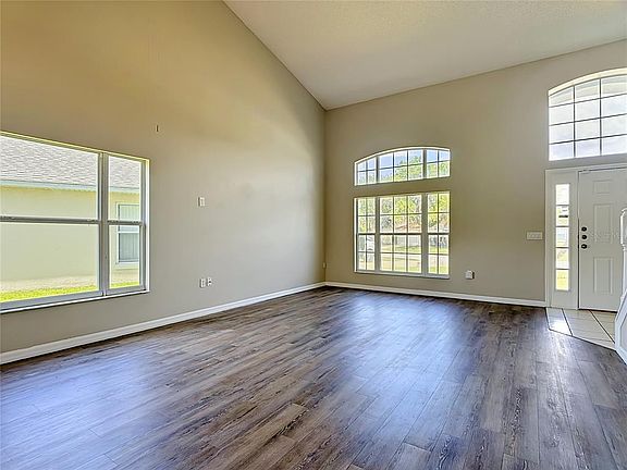 4th image of 1118 LIBERTY HALL DRIVE