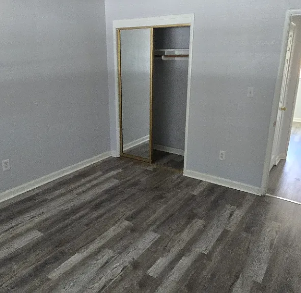 Eaton Terrace Apartments — Photo 18