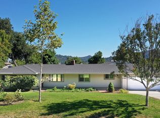 828 Chehalem Rd, La Canada Flintridge, CA 91011