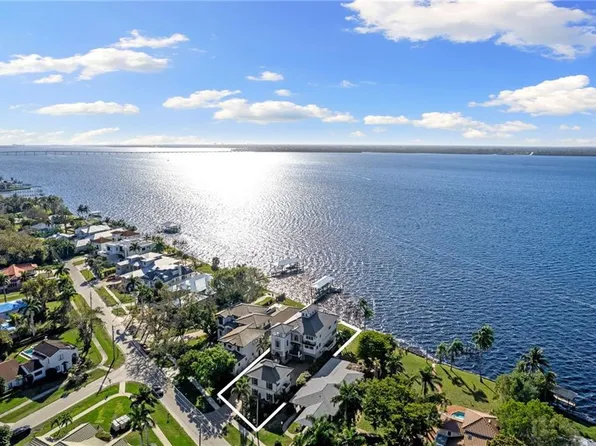 2908 Valencia WAY, FORT MYERS, FL 33901