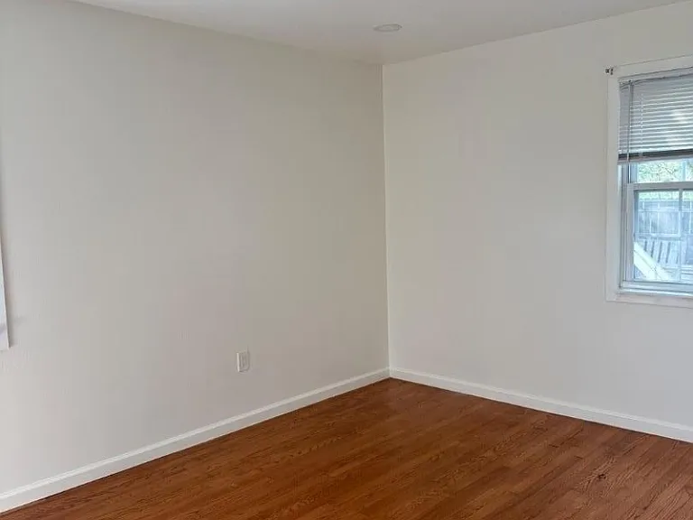 68 Ellison Rd — Photo 10
